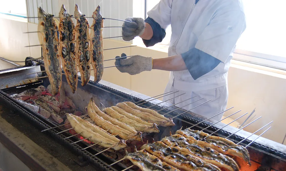 職人が時間をかけて焼き上げます